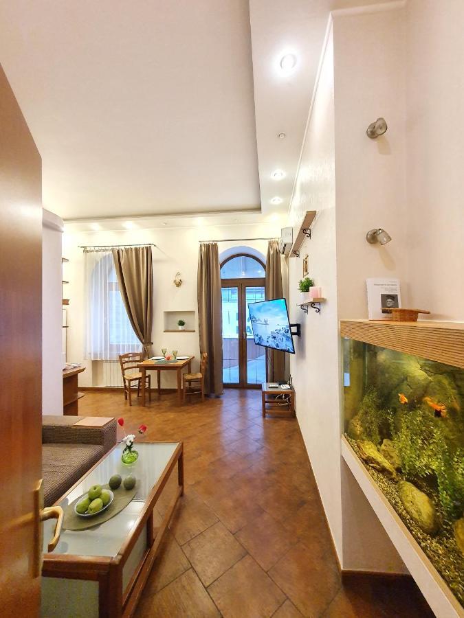 Inn Home Apartments - Pechersk Area Kijów Zewnętrze zdjęcie