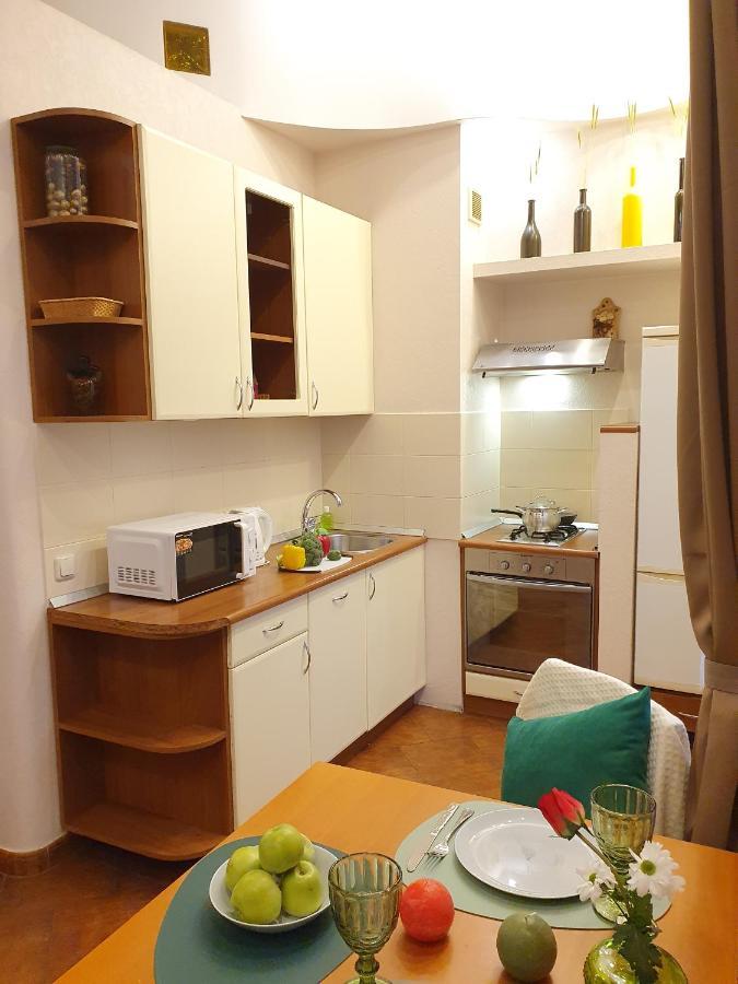 Inn Home Apartments - Pechersk Area Kijów Zewnętrze zdjęcie