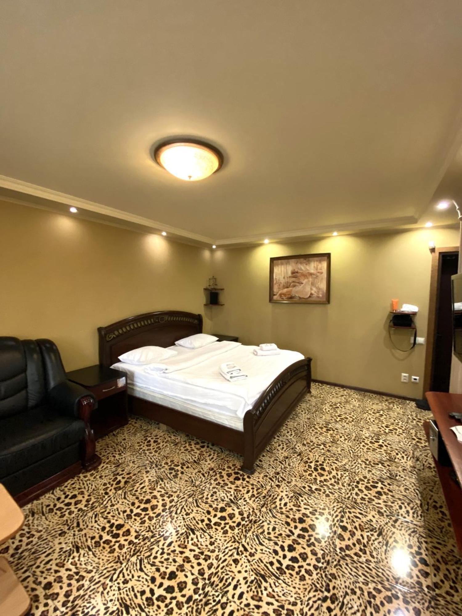 Inn Home Apartments - Pechersk Area Kijów Zewnętrze zdjęcie