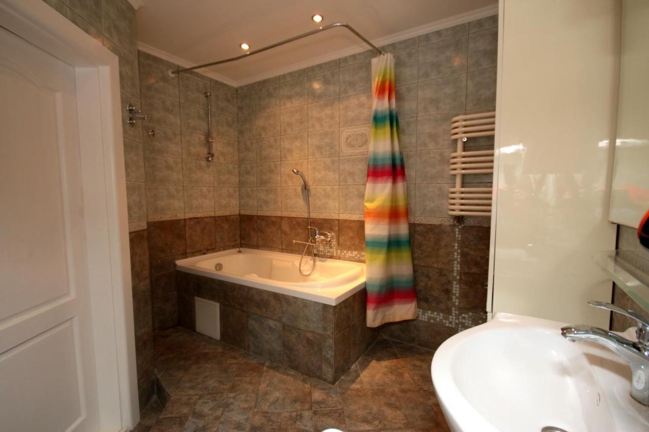 Inn Home Apartments - Pechersk Area Kijów Zewnętrze zdjęcie